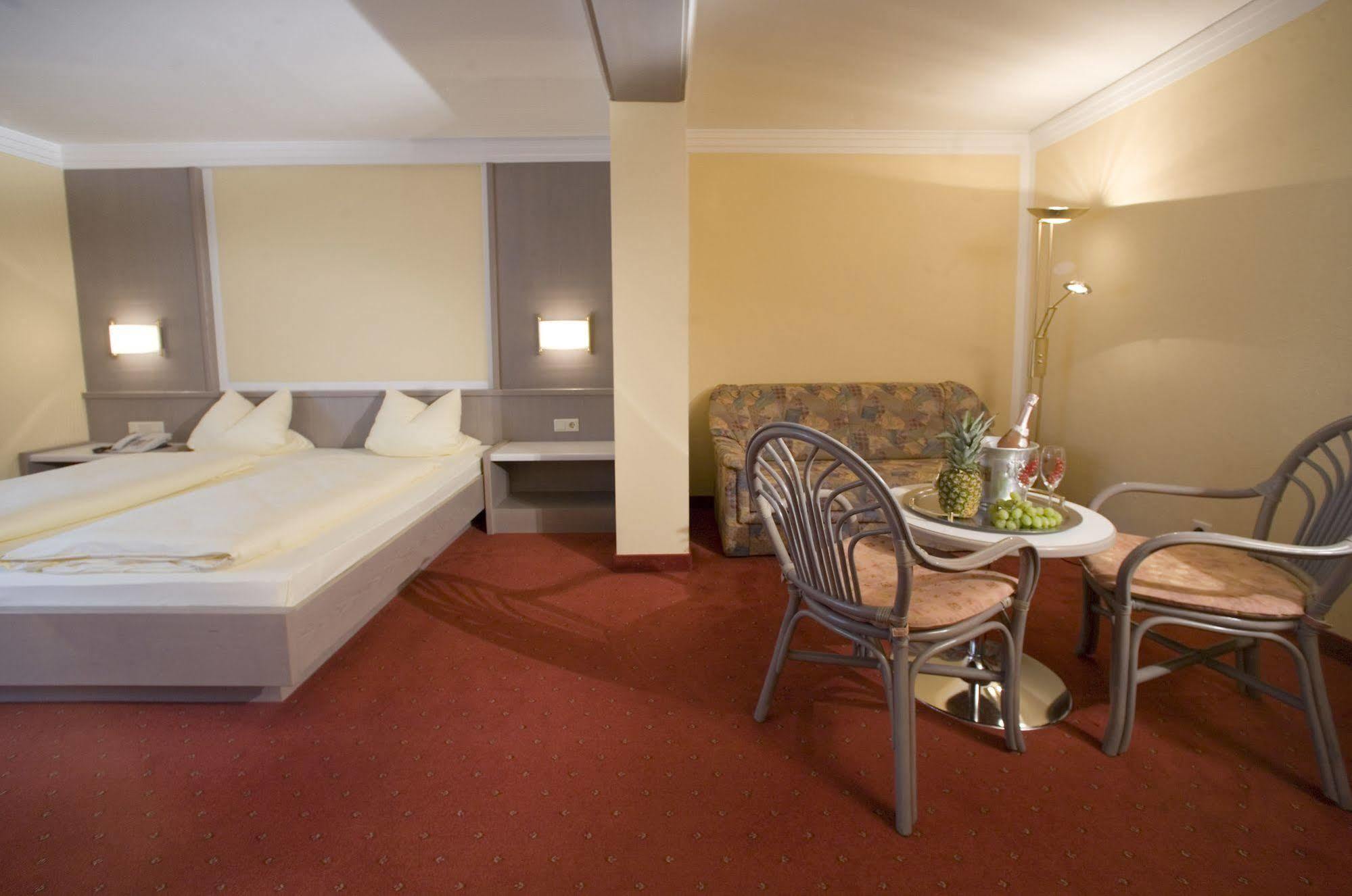 Hotel Bruno ฟือเกน ภายนอก รูปภาพ