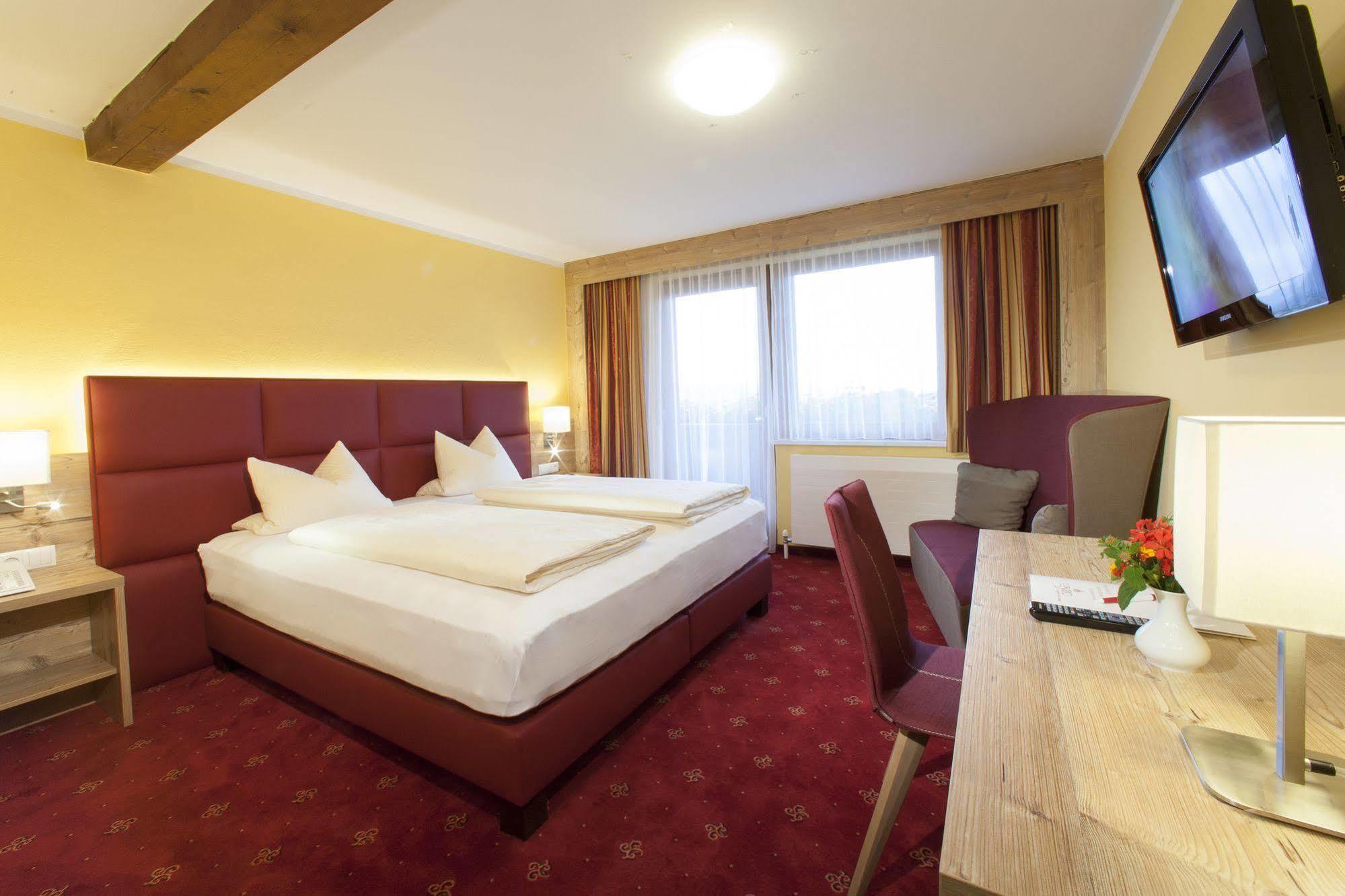 Hotel Bruno ฟือเกน ภายนอก รูปภาพ